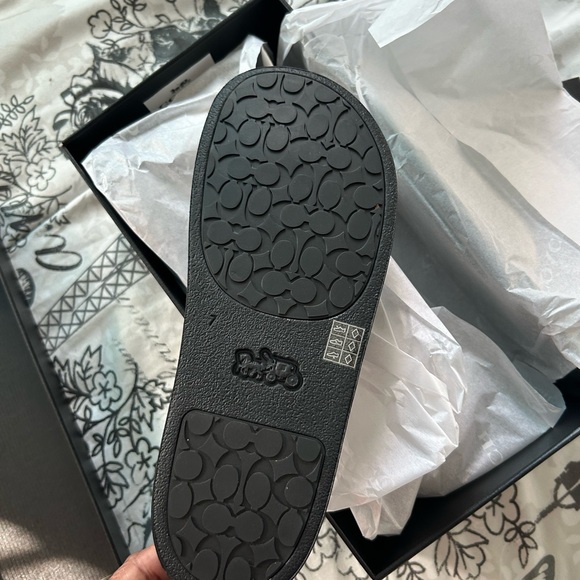 Coach, black and gray slides size 7M - Picture 4 of 5